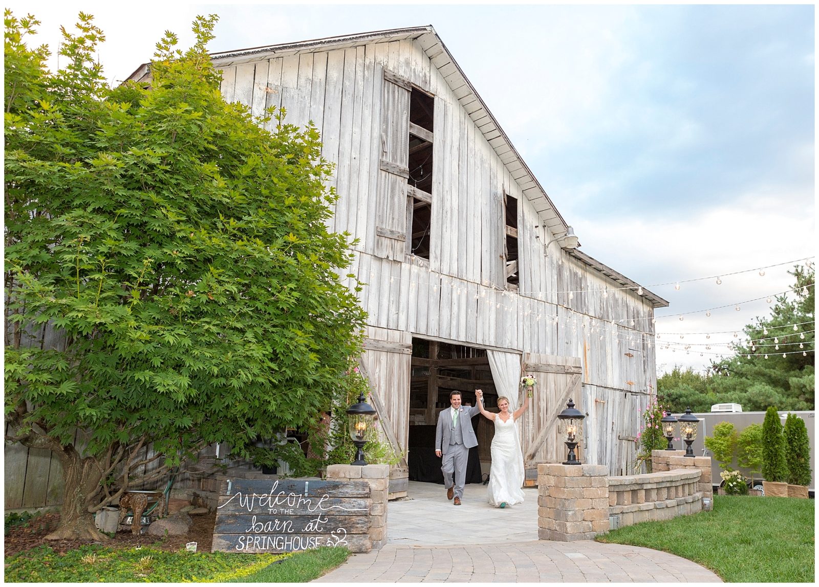 Outdoor wedding and reception at the Barn at Springhouse Gardens in Nicholasville, Kentucky. The bridal suite was at the 21c Museum Hotel in Lexington, KY. Wedding Photography by Kevin and Anna Photography www.kevinandannaweddings.com