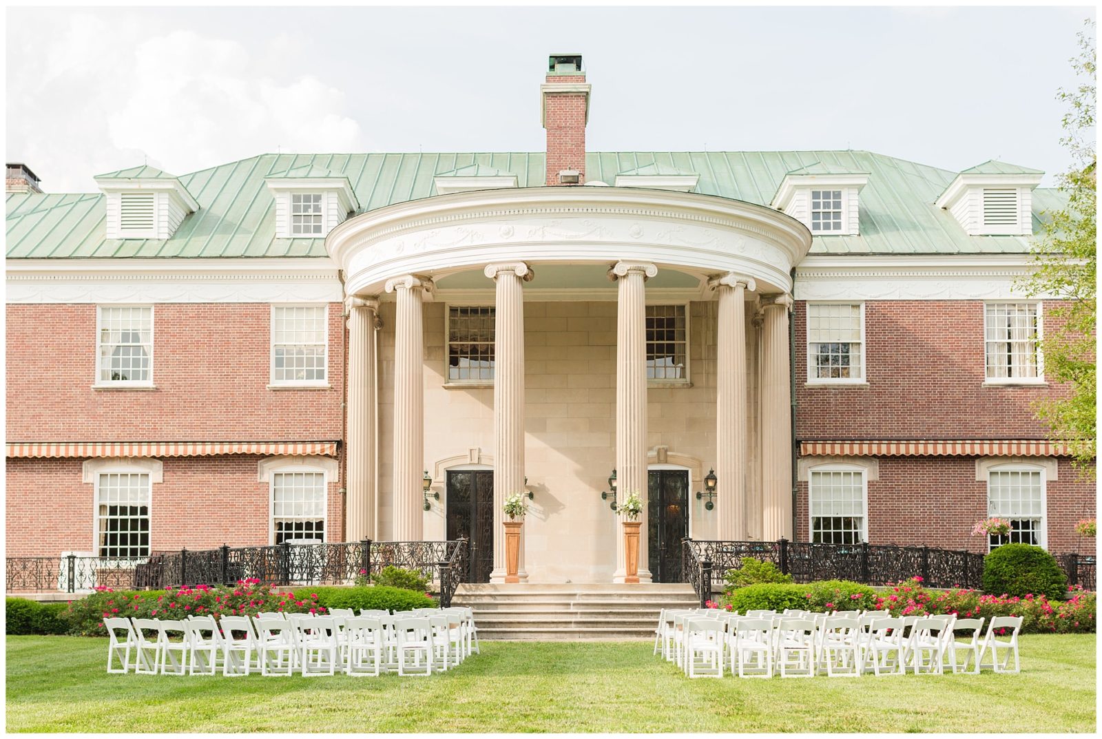 Wedding ceremony photos at the Club at UK's Spindletop Hall in Lexington, Kentucky.